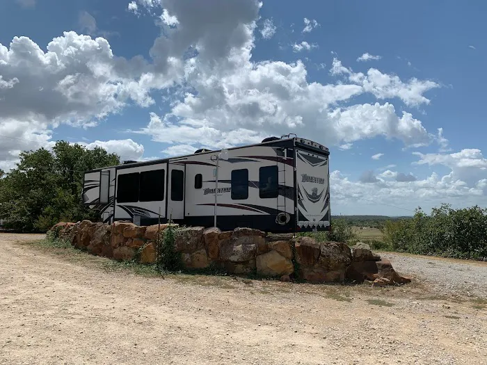 Eagle's Nest RV Park Picture 2