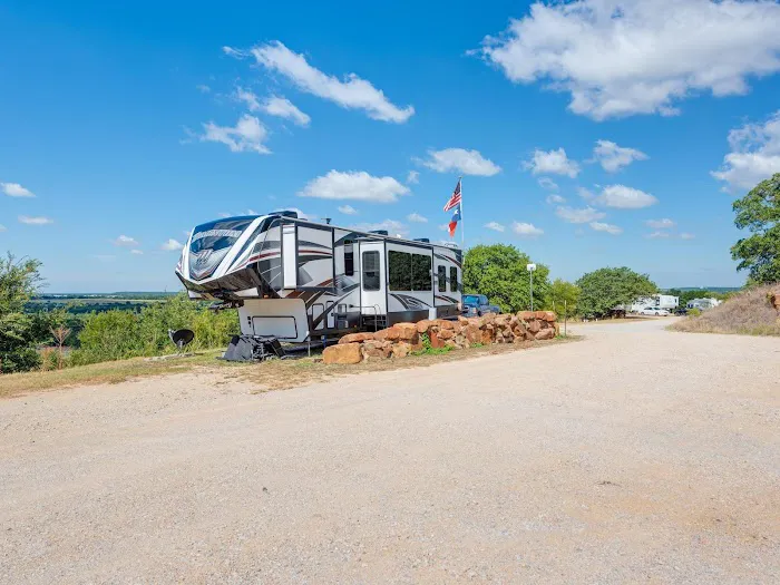 Eagle's Nest RV Park Picture 6
