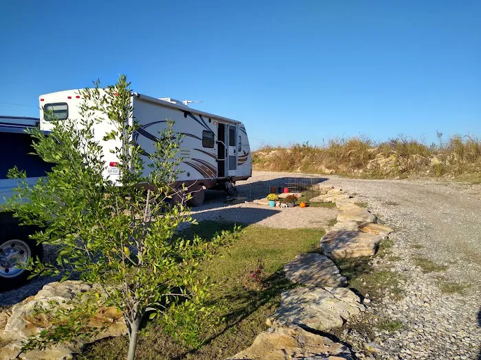 Tired Traveler RV Park Picture 7