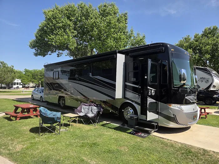 Cowtown RV Park Picture 10