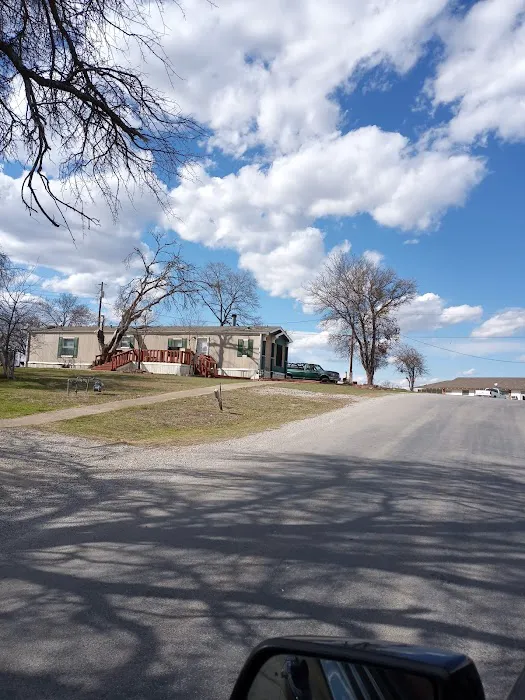 Oak Hill Mobile Home Park Picture 4