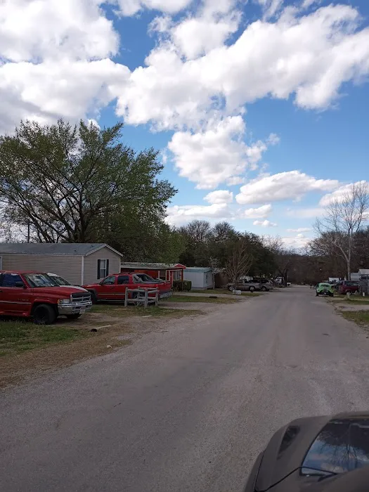 Oak Hill Mobile Home Park Picture 6