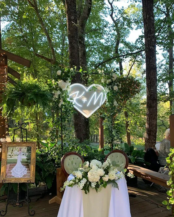 Creekwood Gardens Picture 1