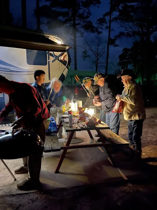 Mid Lake Campground and Market Picture 3