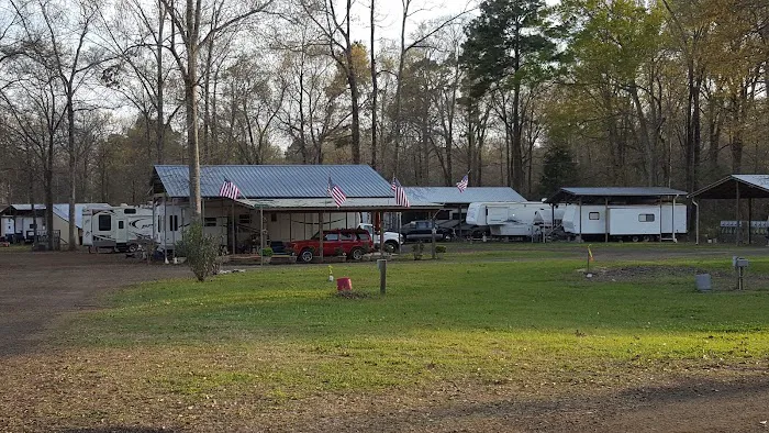 God's Country Sportsmen's RV Park Picture 1