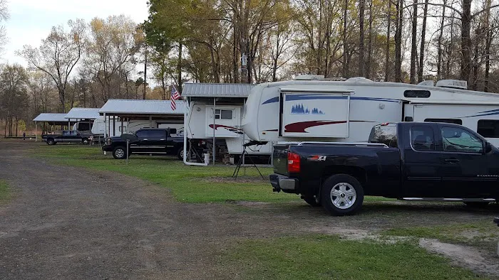 God's Country Sportsmen's RV Park Picture 9