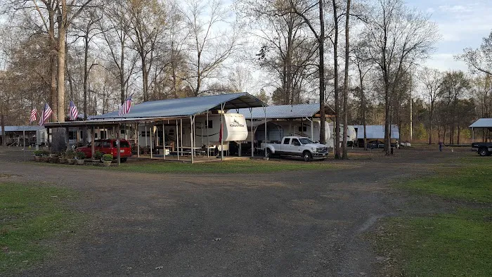 God's Country Sportsmen's RV Park Picture 10