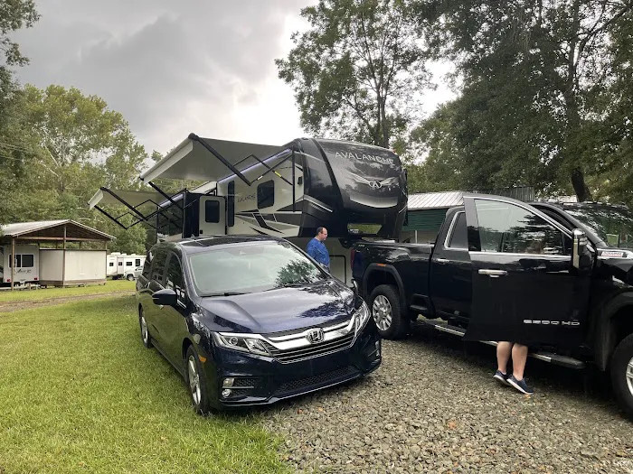God's Country Sportsmen's RV Park Picture 2
