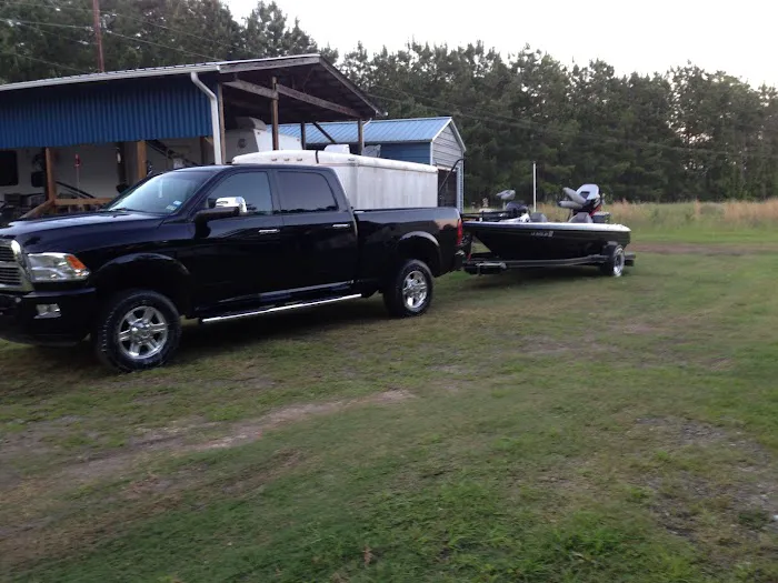 God's Country Sportsmen's RV Park Picture 3