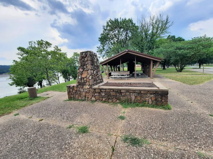 Lake Dardanelle Area Picture 8