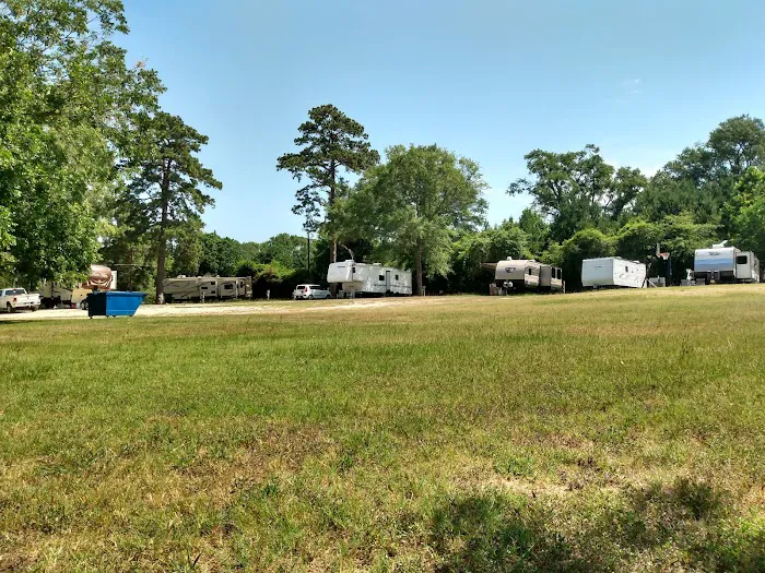 Bass Warriors Lodge & R. V. Picture 5