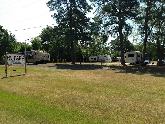 Bass Warriors Lodge & R. V. Picture 1