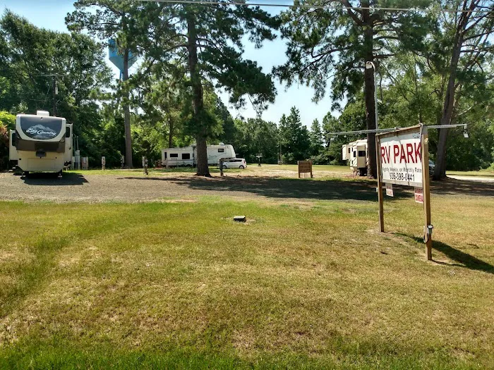 Bass Warriors Lodge & R. V. Picture 7