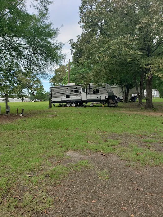 G & D's Loop 149 RV Park Picture 3