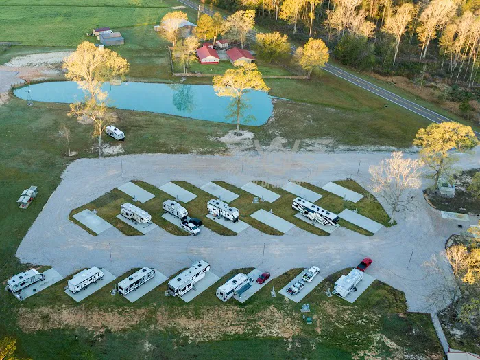Auntie M's RV Park Picture 2