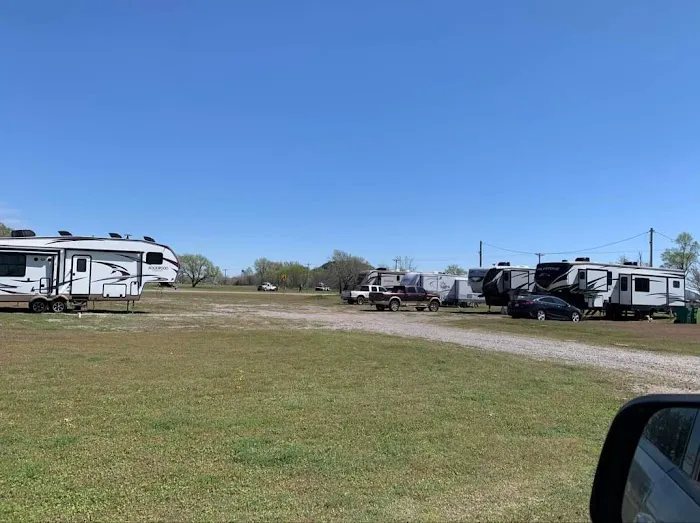 Castaway RV Park Picture 1