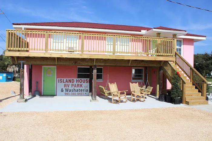 Island House RV Park Picture 5