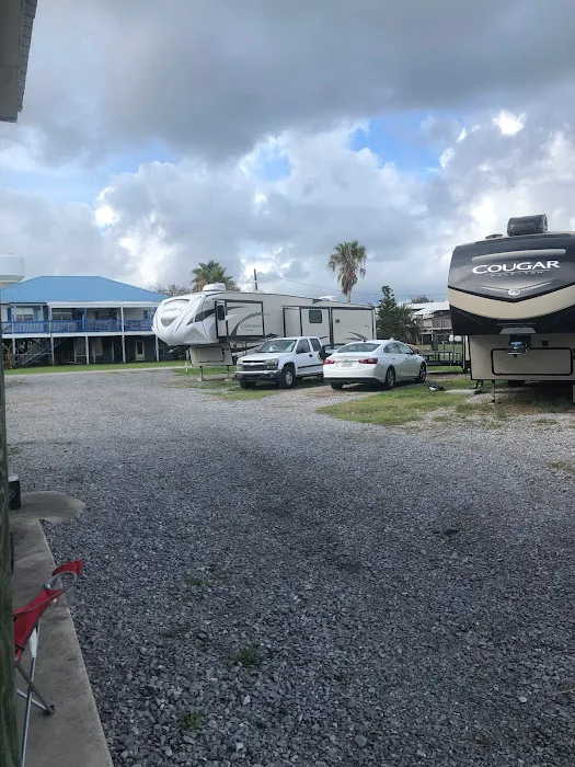 Island Palms RV Park Picture 6