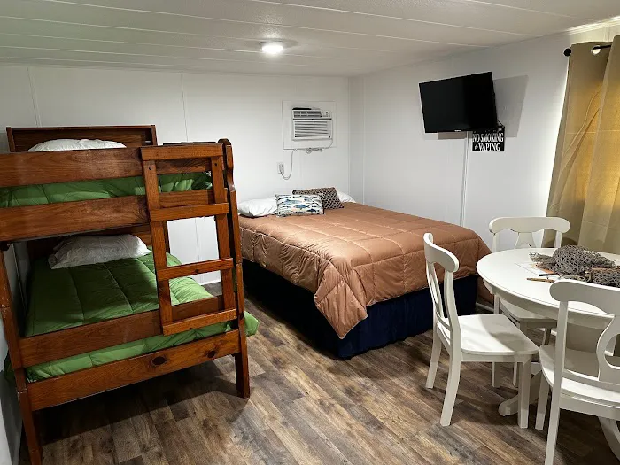 Island Palms RV Park Picture 1
