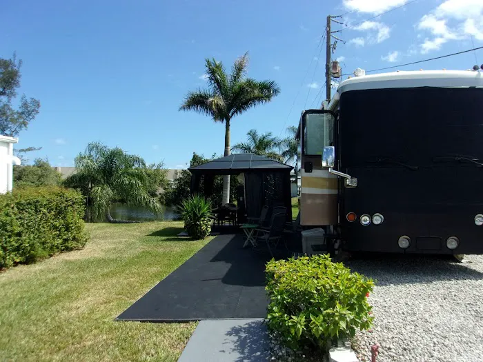 Green Acres Mobile Home Village Picture 9