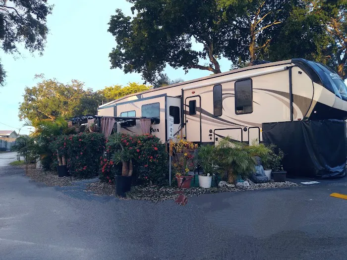 Holiday Park Mobile Estates Picture 5