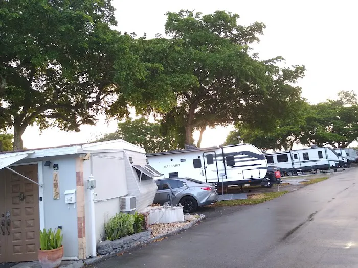 Embassy RV Park Picture 2