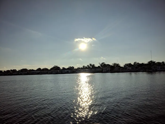 Pembroke Park Lakes Mobile Picture 6
