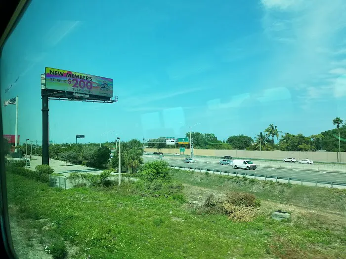 Pembroke Park Lakes Mobile Picture 5