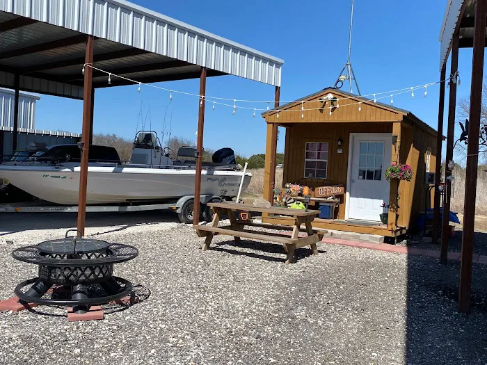 R&P STORAGE AND RV PARK Picture 3