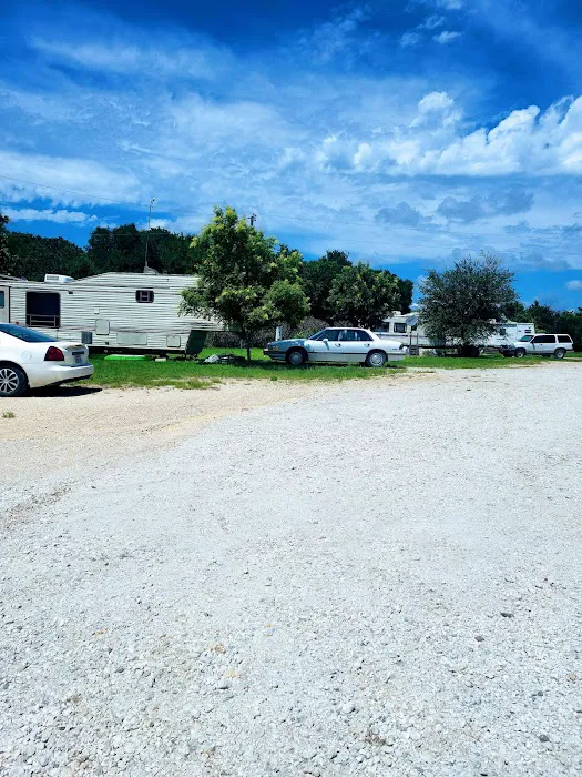 Lil Bit Country RV Park Picture 10