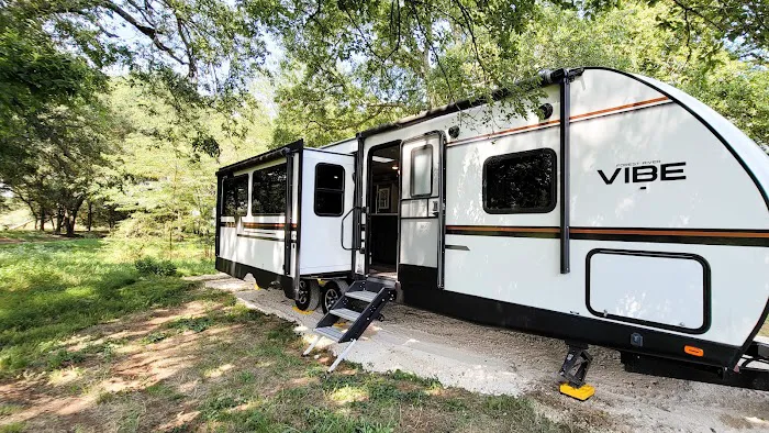 Oasis RV Park & Campground Picture 6