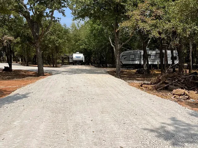 Lake Aquilla RV Park Picture 7