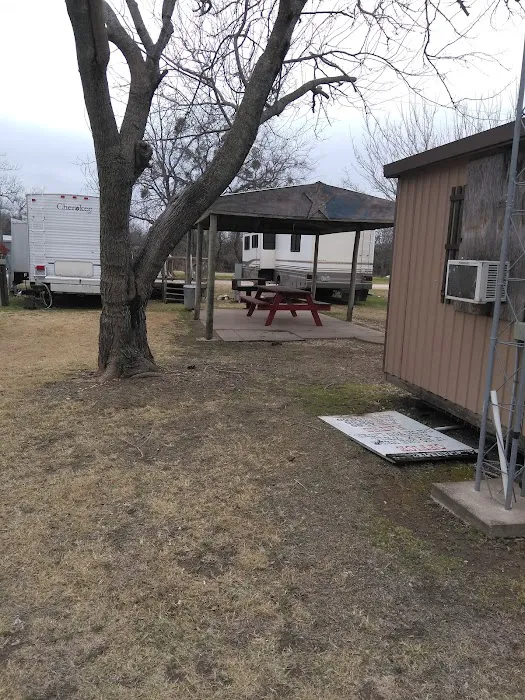 Diamond B RV Park Picture 5
