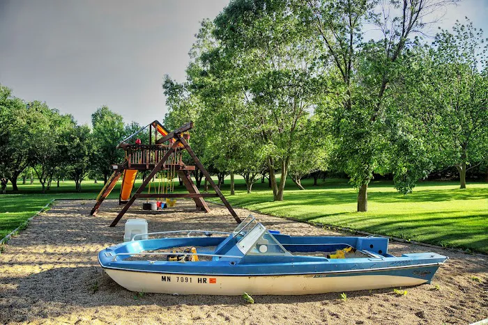 Camp S'more Campground Picture 6