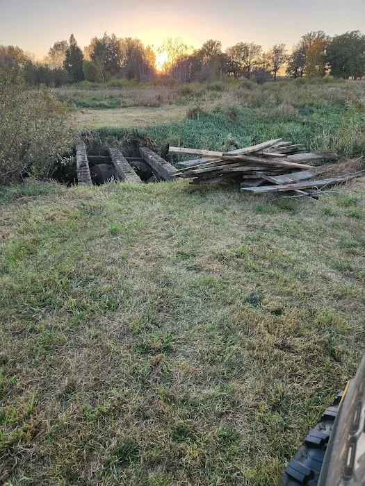 Grumpy's Out-back Campground Picture 7