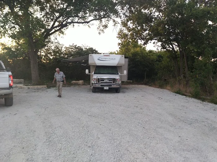 Mart TX RV Park Picture 8