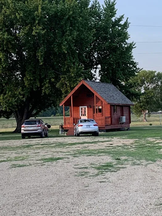 Outdoors Inn Campground Picture 1