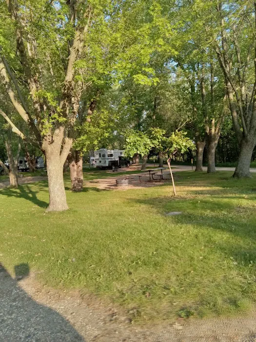 LOWER CAMPGROUND Picture 7