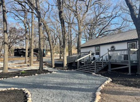 Cozy Hill Rv and Cabin Retreat