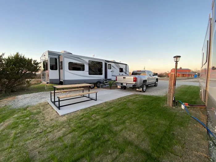 Hooves N Wheels RV Park Picture 10