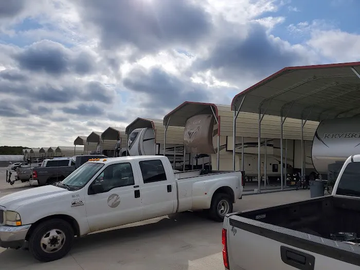 Fort Worth RV Park Picture 4