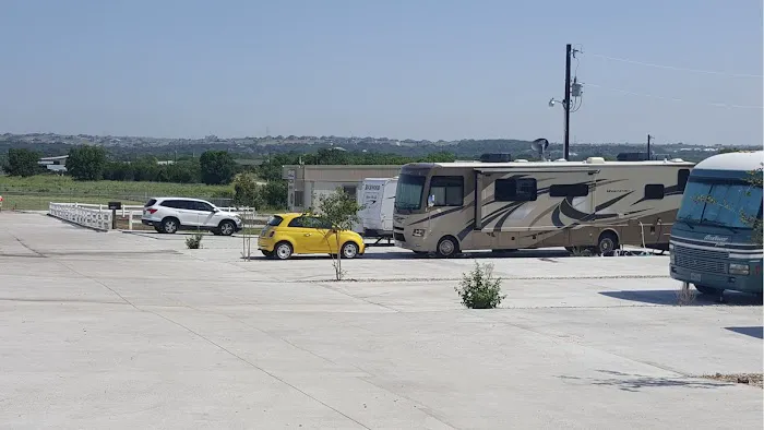 Fort Worth RV Park Picture 6