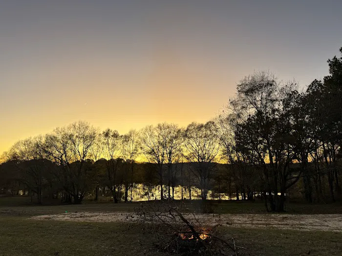 Pondview Acres Campground Picture 3