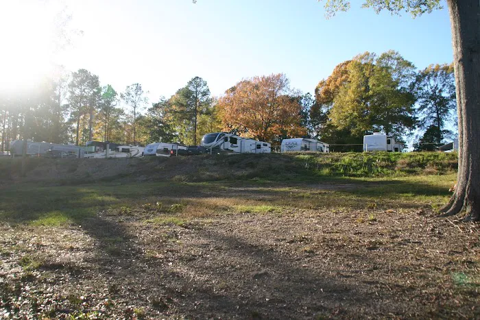 Calhoun Hills at 103 RV Park Picture 3