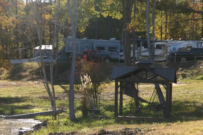 Calhoun Hills at 103 RV Park Picture 5