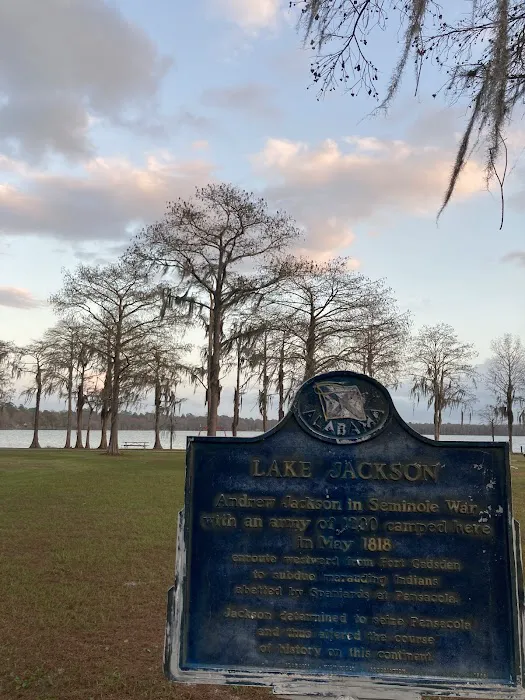 Lake Jackson RV Park Picture 10