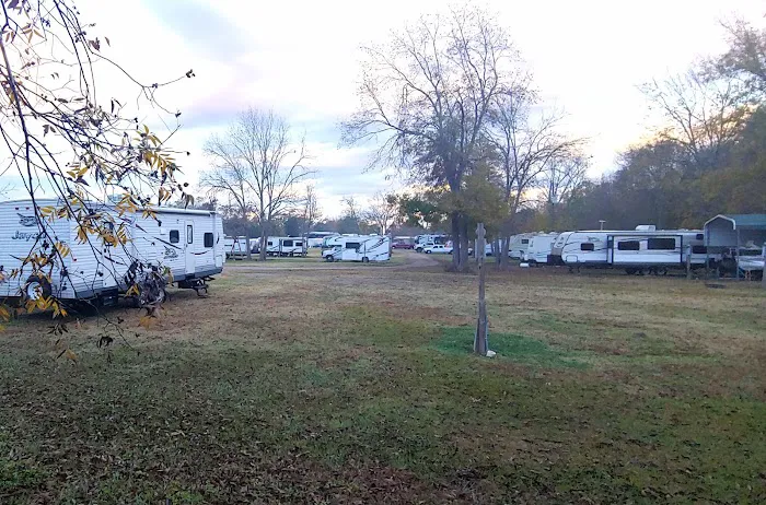 Midway RV Park & Marina Picture 9
