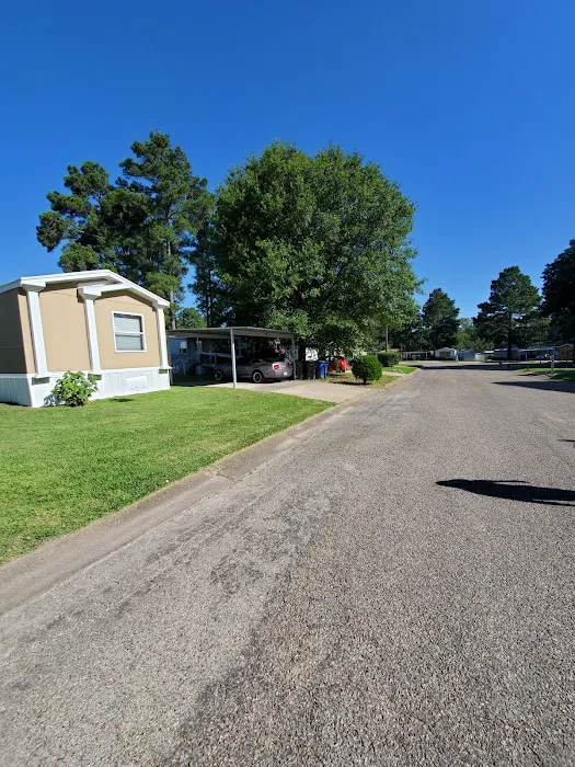 Inverness Mobile Home Park Picture 4
