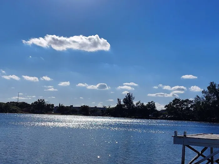 Sunshine Holiday MHCC RV and Camping Resort Picture 3