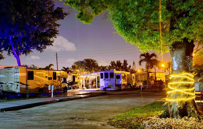 Sunshine Holiday MHCC RV and Camping Resort Picture 4